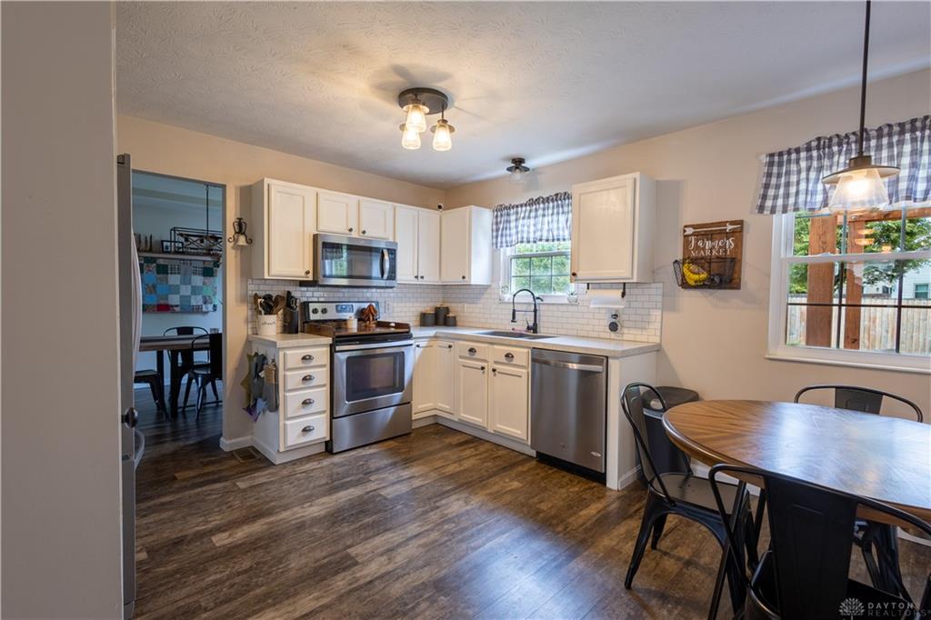 1599 Woodside Property Photo 10