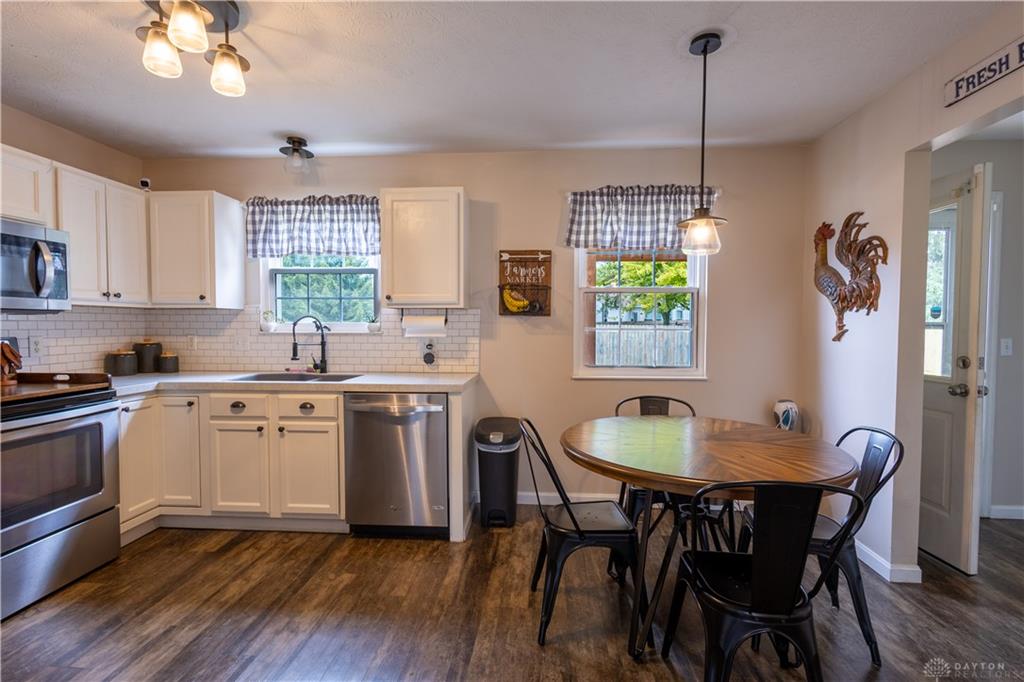 1599 Woodside Property Photo 11
