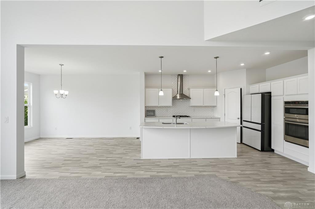 5283 Greenview Property Photo 8