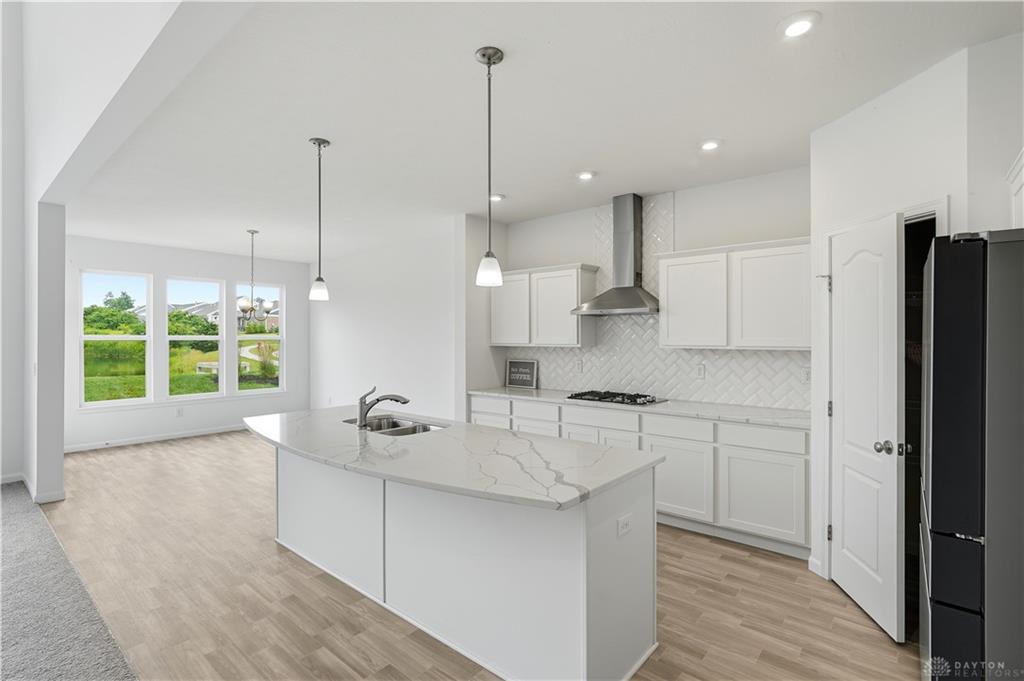 5283 Greenview Property Photo 9