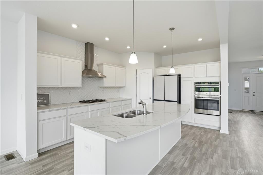 5283 Greenview Property Photo 10