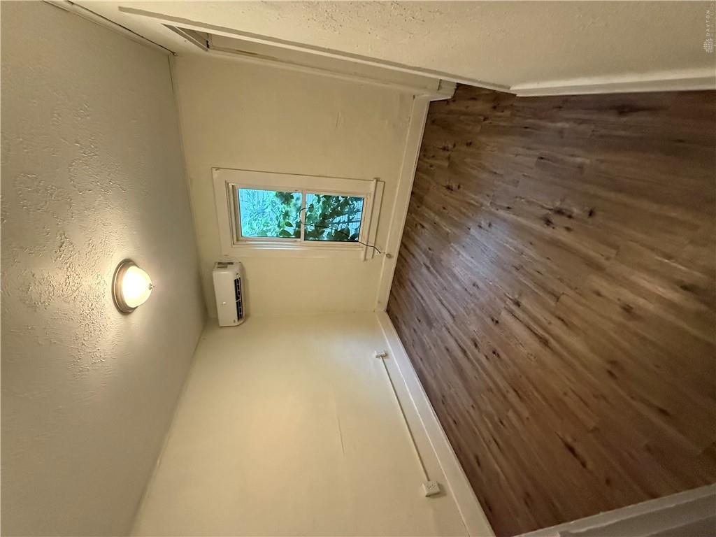 336 South Property Photo 8