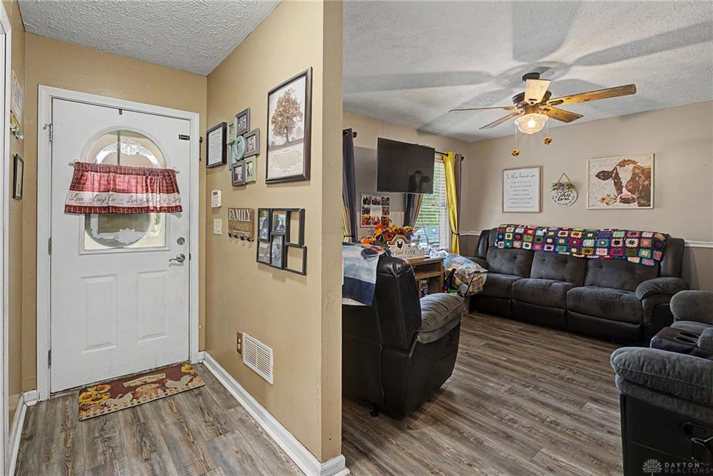 302 Longman Property Photo 4