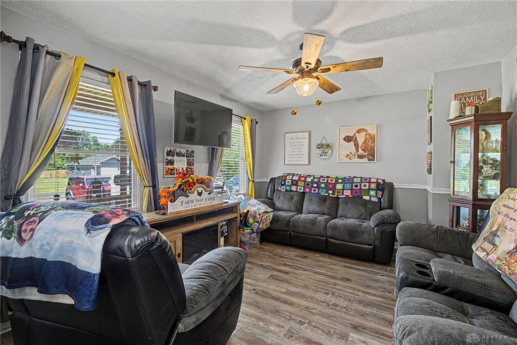 302 Longman Property Photo 5