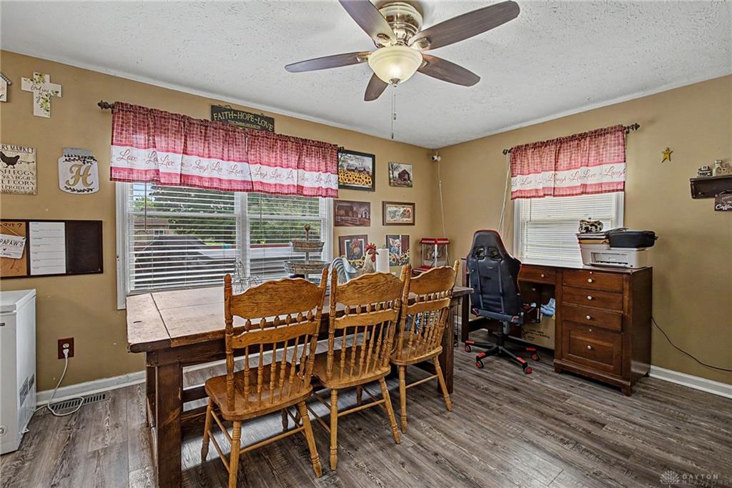 302 Longman Property Photo 11