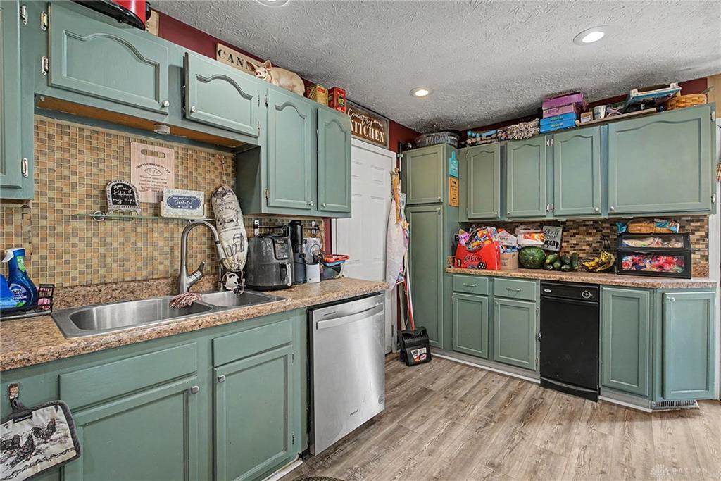302 Longman Property Photo 16