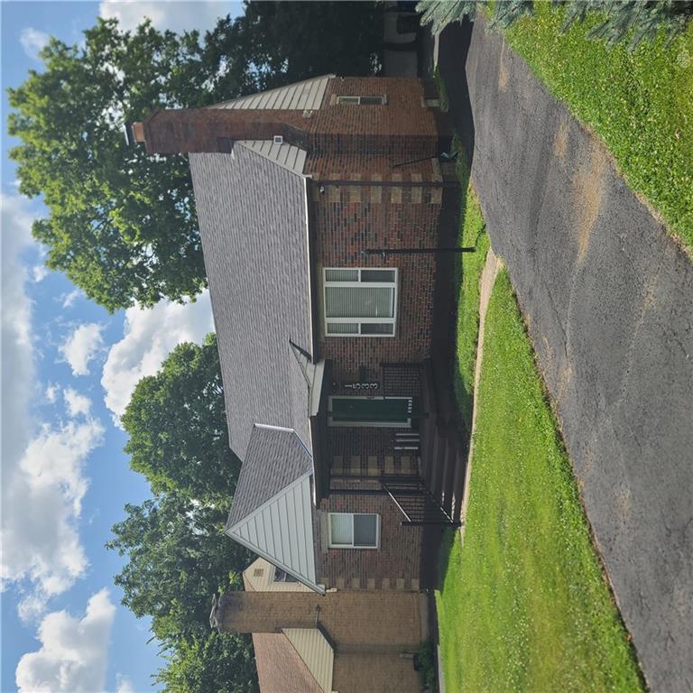 1533 Olmsted Property Photo 2