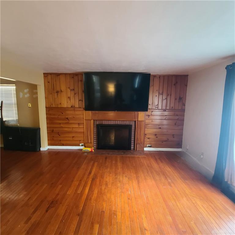 1533 Olmsted Property Photo 4