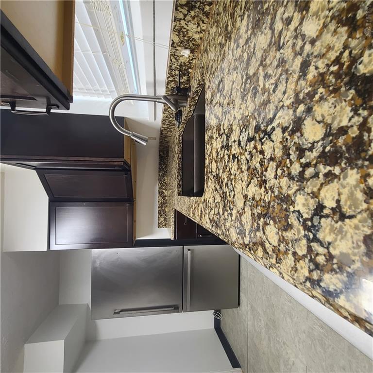 1533 Olmsted Property Photo 9