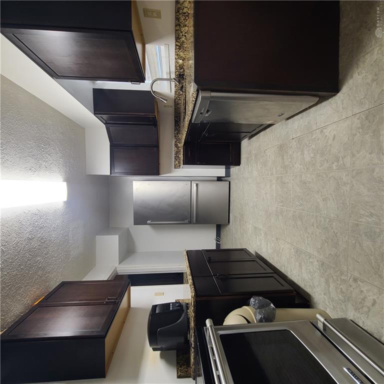 1533 Olmsted Property Photo 10