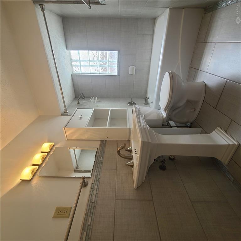 1533 Olmsted Property Photo 13