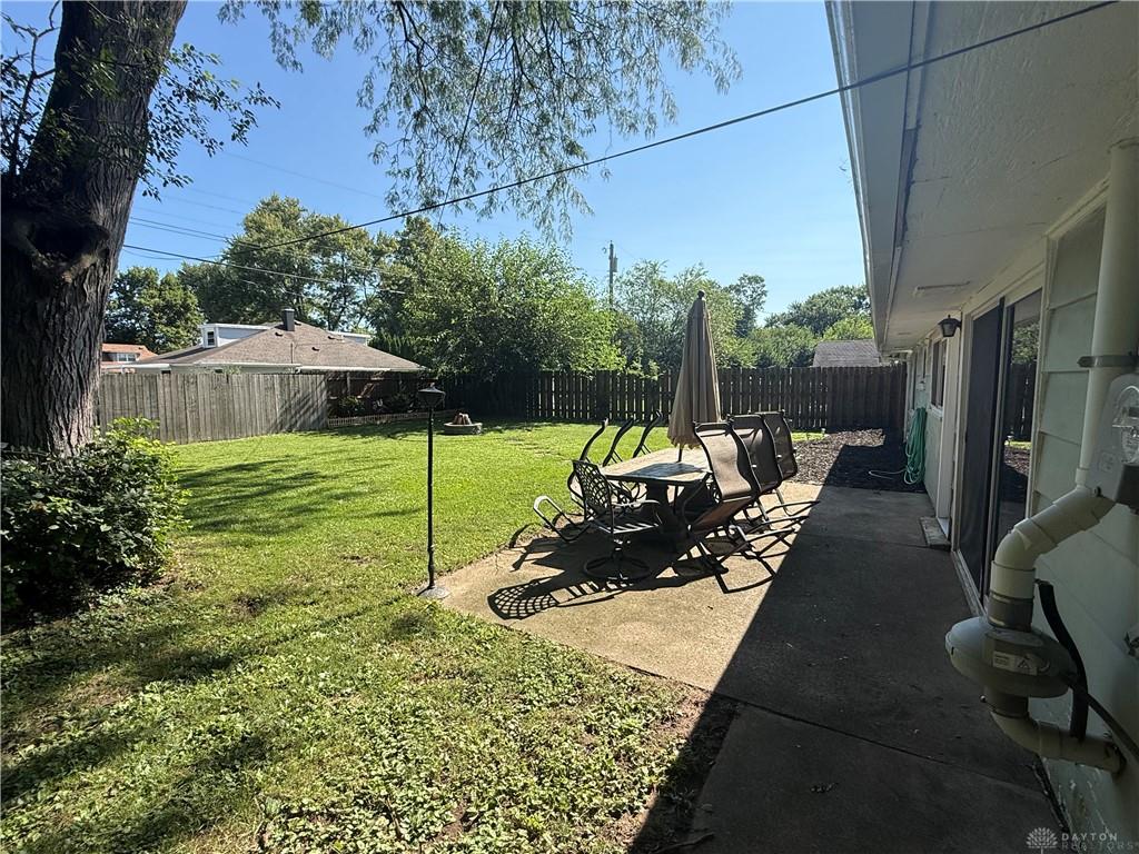 813 E Stroop Property Photo 8