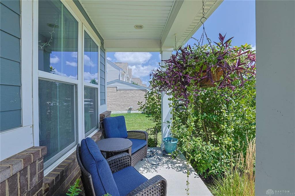 8739 Elysee Property Photo 3