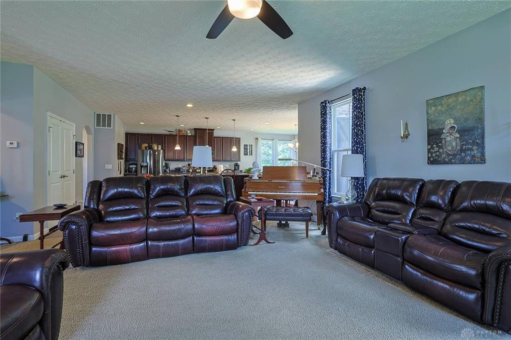 8739 Elysee Property Photo 8
