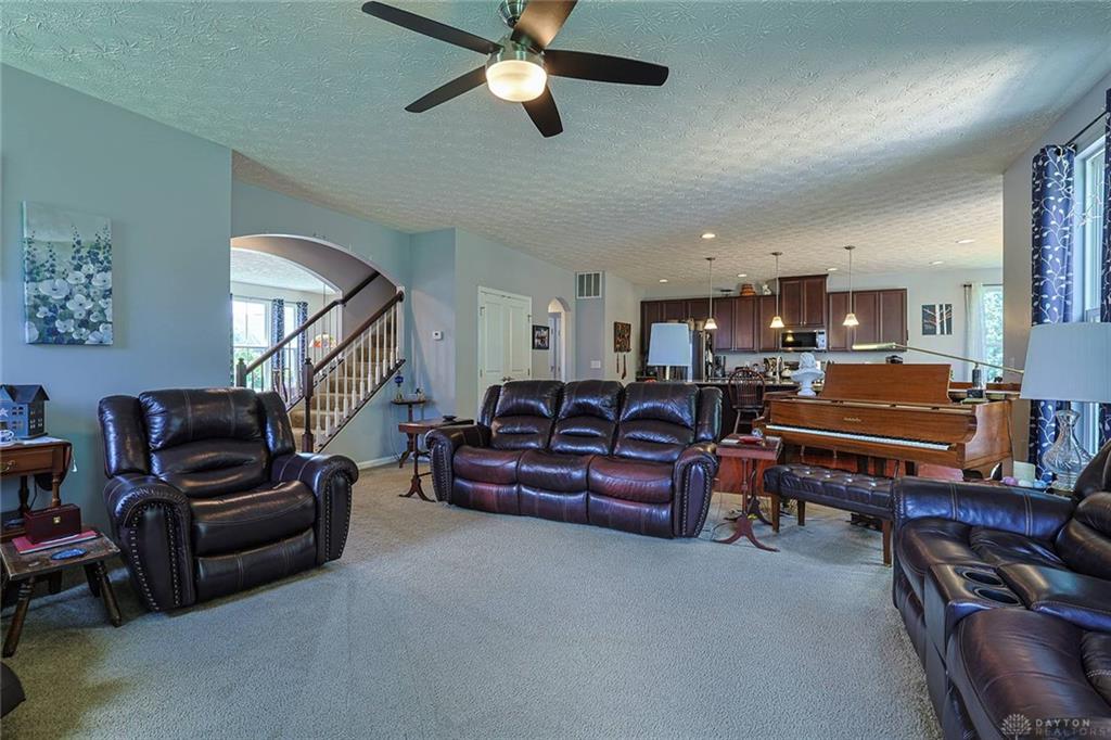 8739 Elysee Property Photo 9