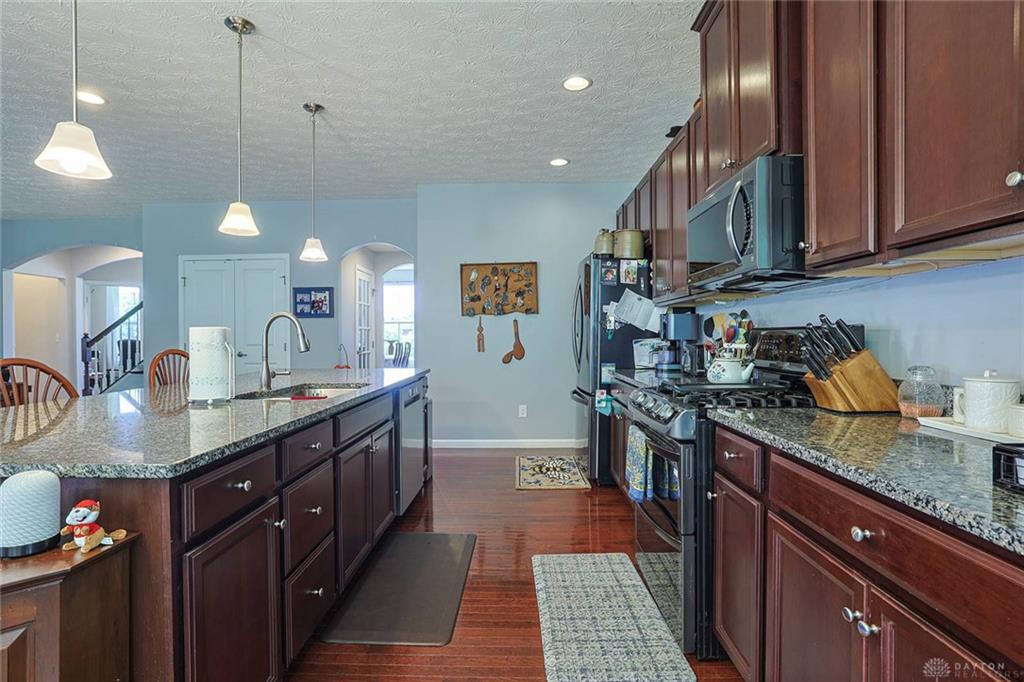 8739 Elysee Property Photo 15