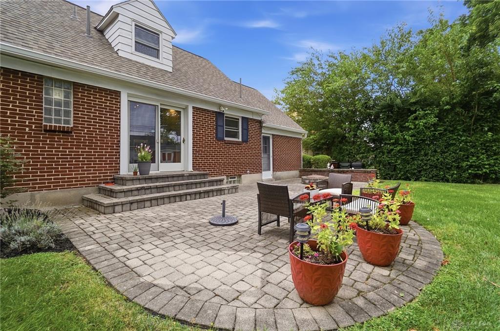 413 N Bromfield Property Photo 4