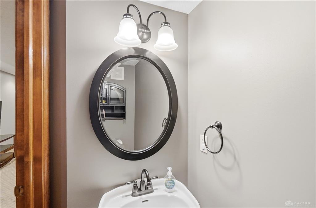 413 N Bromfield Property Photo 16