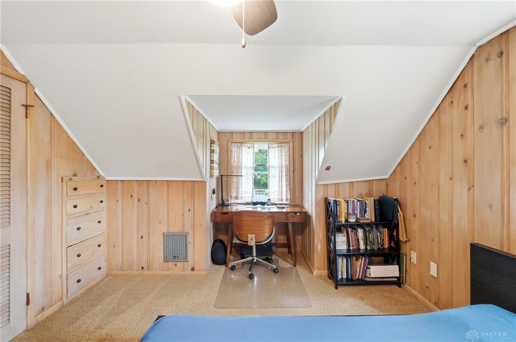 413 N Bromfield Property Photo 34
