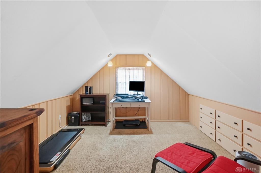 413 N Bromfield Property Photo 36