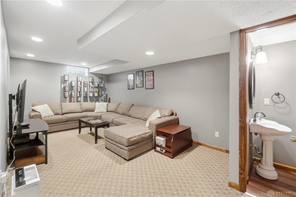 413 N Bromfield Property Photo 37