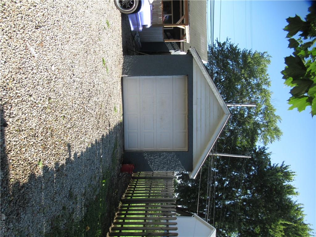703 W South Property Photo 4