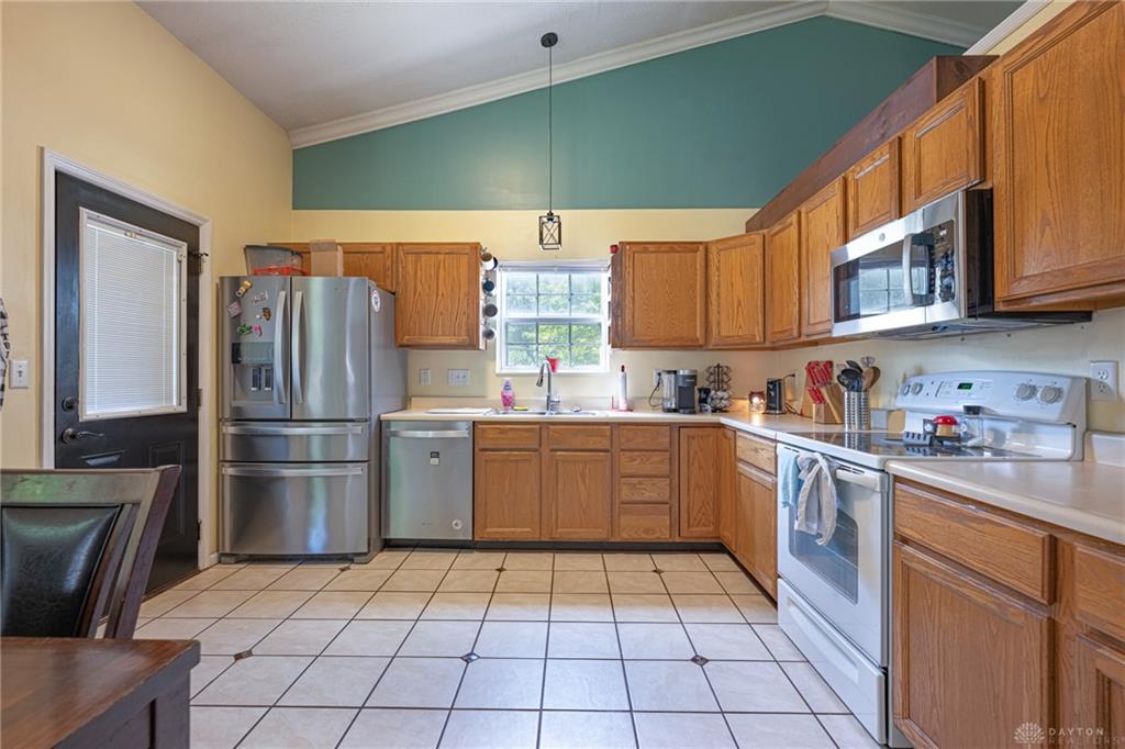 592 Sherman Property Photo 7