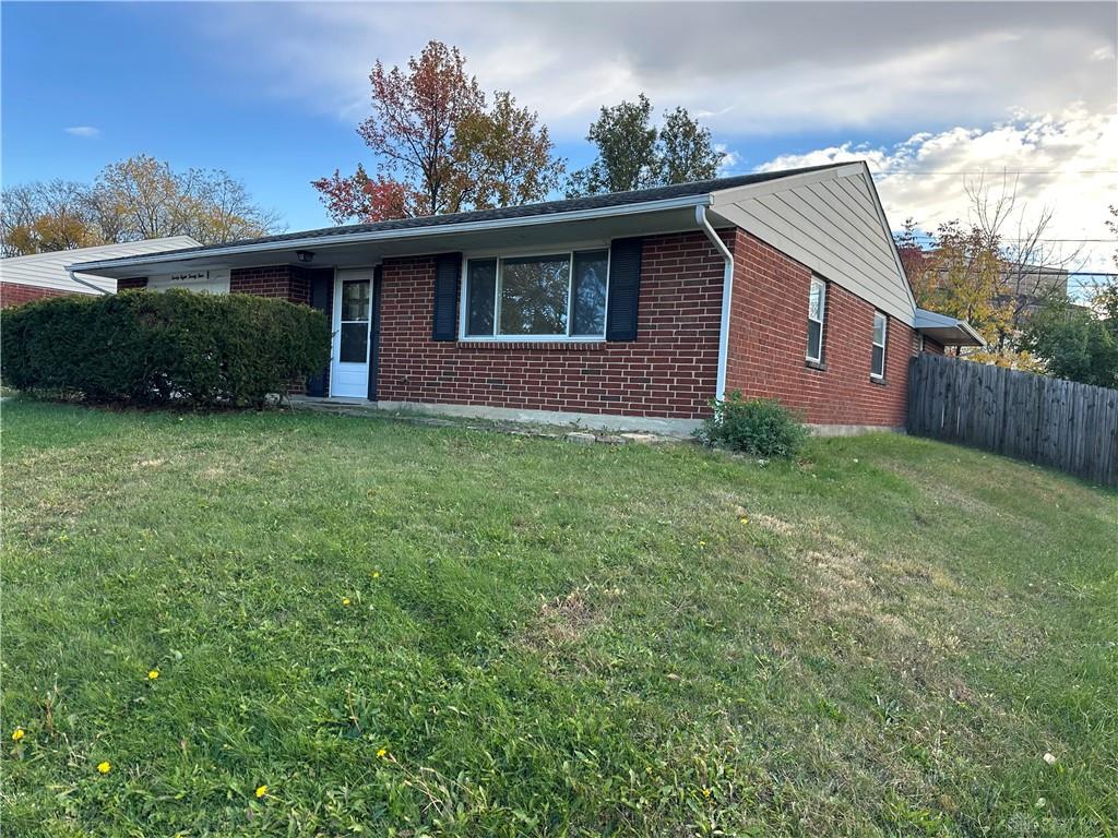 2824 Pinegrove Property Photo 1