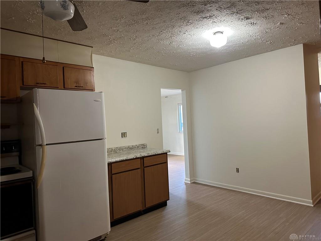 2824 Pinegrove Property Photo 4