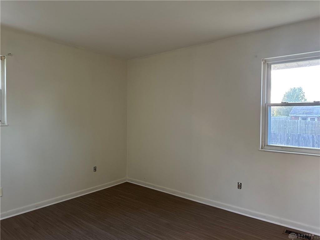 2824 Pinegrove Property Photo 10
