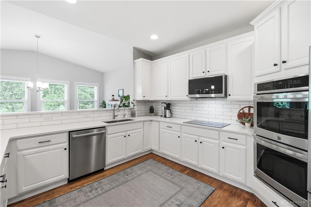 6479 Rosemont Property Photo 13