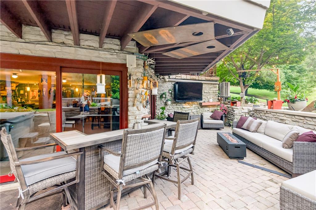 1350 Childrens Home Property Photo 25