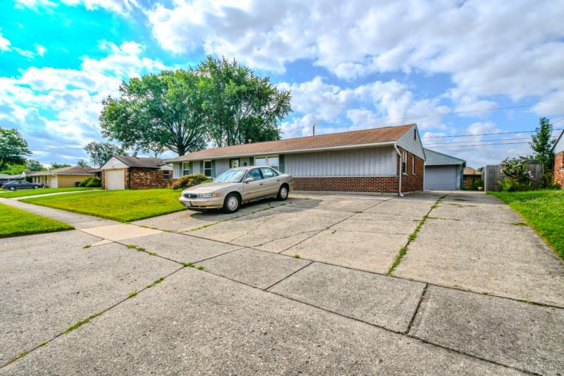 7882 Sebring Property Photo 2