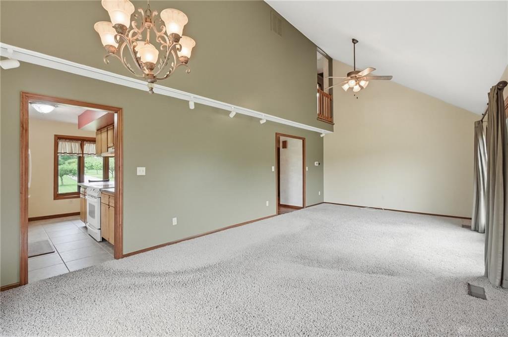 8751 Pleasant Plain Property Photo 12