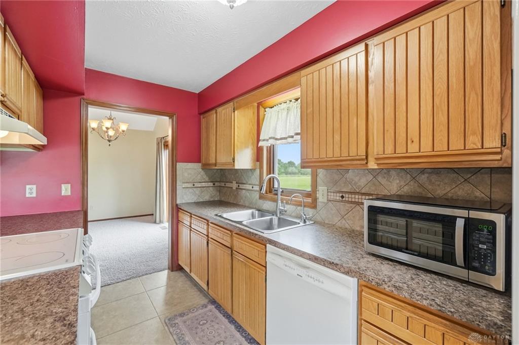 8751 Pleasant Plain Property Photo 13