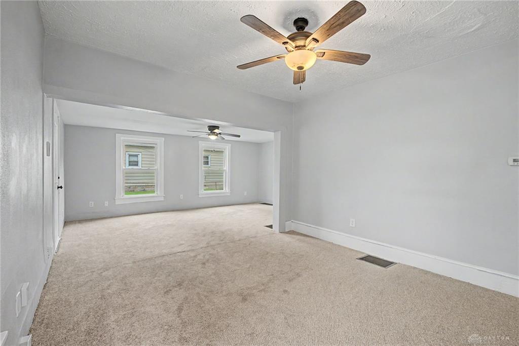 722 W Franklin Property Photo 11