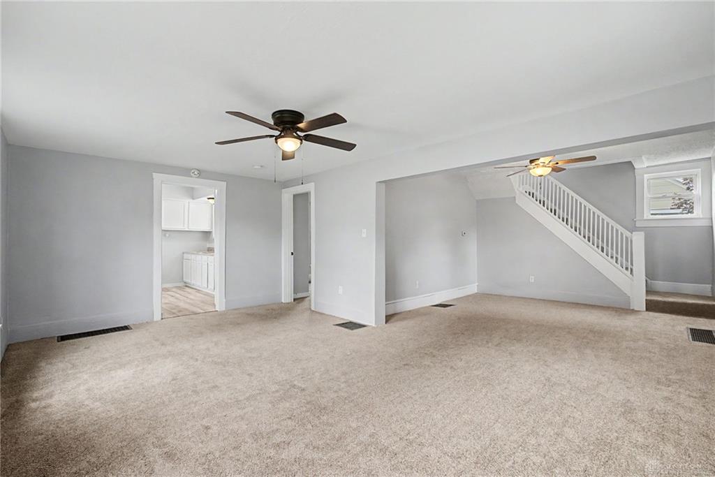 722 W Franklin Property Photo 14