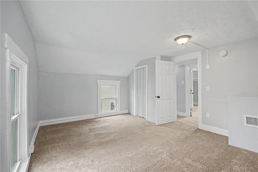 722 W Franklin Property Photo 25
