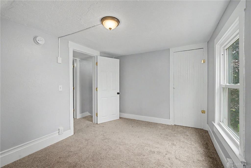 722 W Franklin Property Photo 27