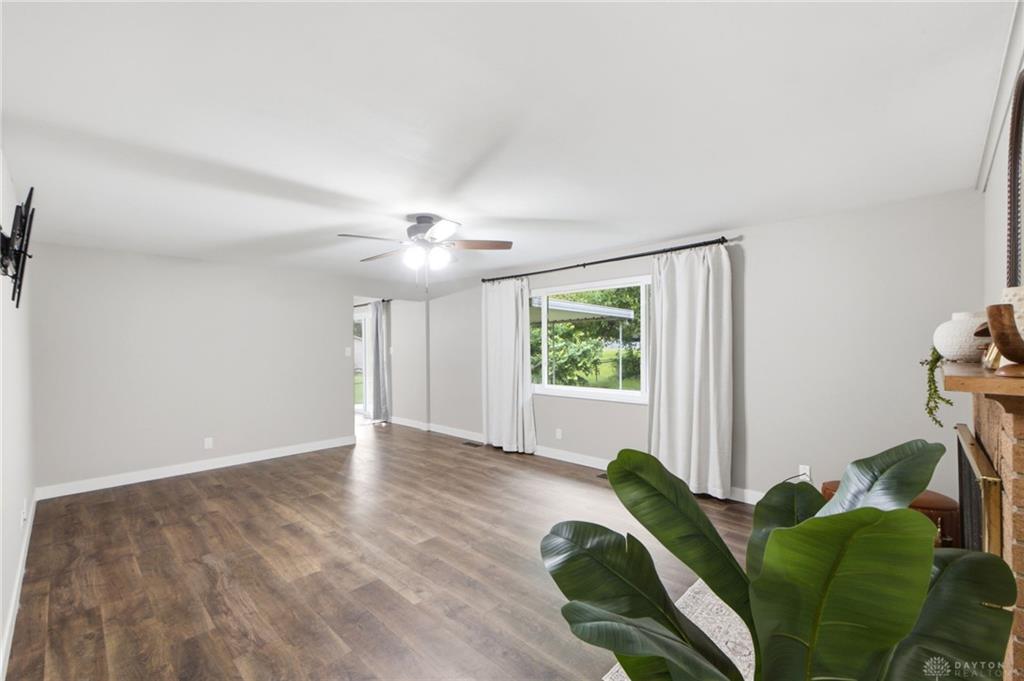 555 Adrian Property Photo 16