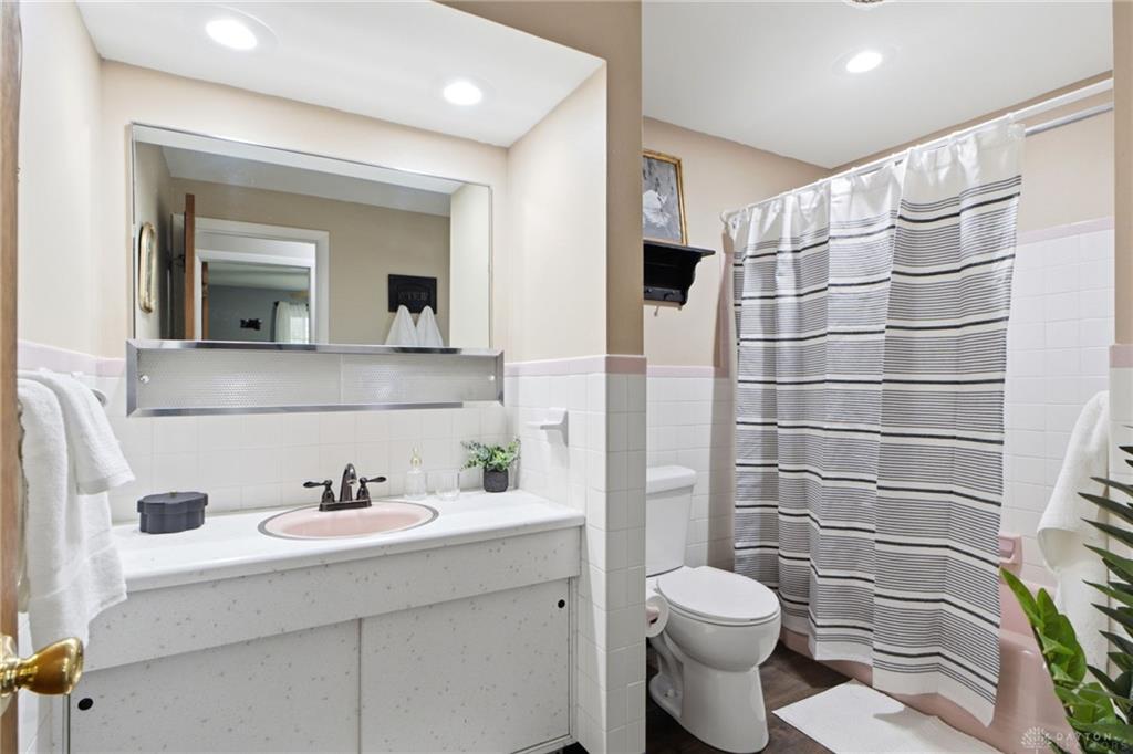 555 Adrian Property Photo 26