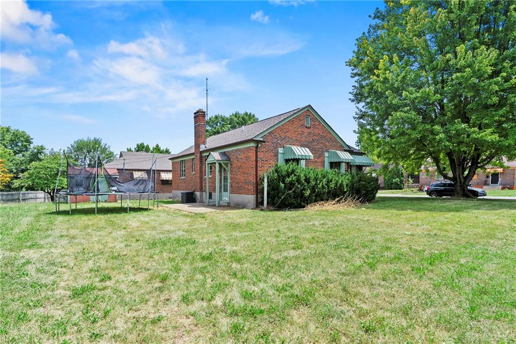 201 Castlewood Property Photo 33