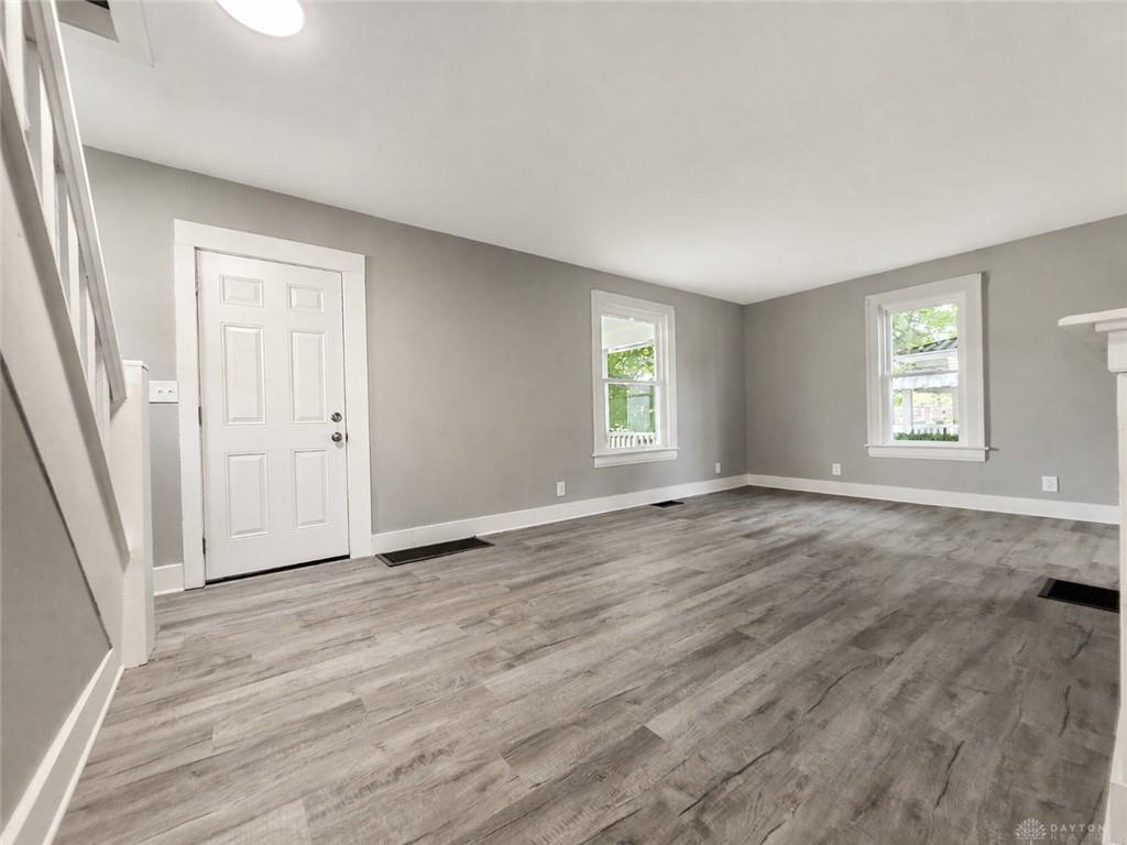 23 N Douglas Property Photo 11