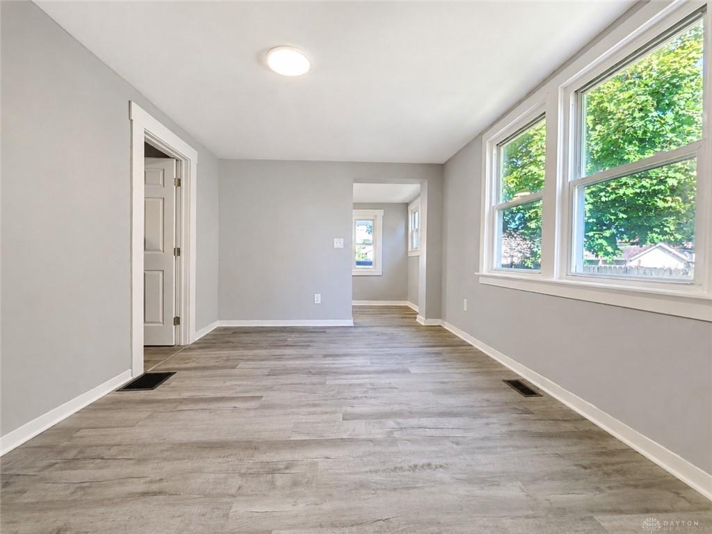 23 N Douglas Property Photo 16