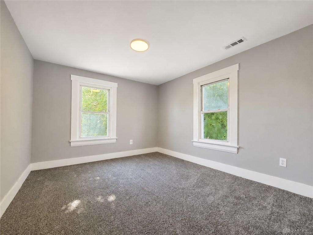 23 N Douglas Property Photo 21