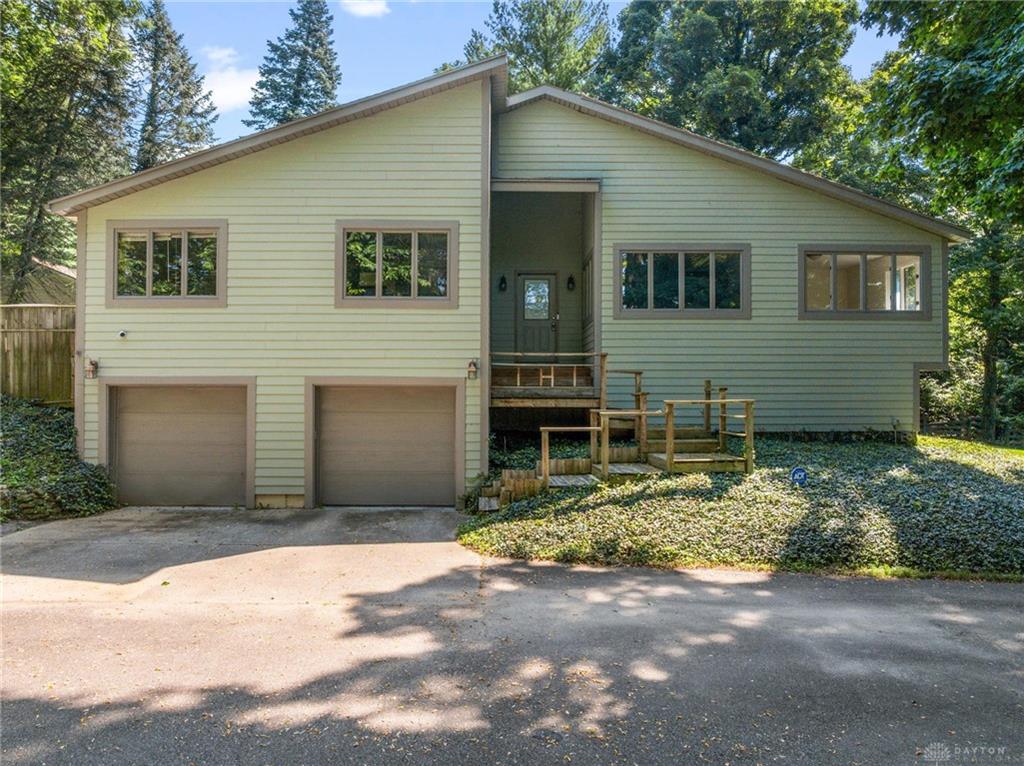 303 E Whipp Property Photo 1