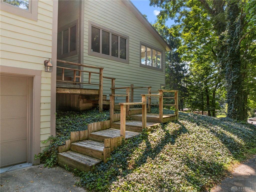 303 E Whipp Property Photo 6