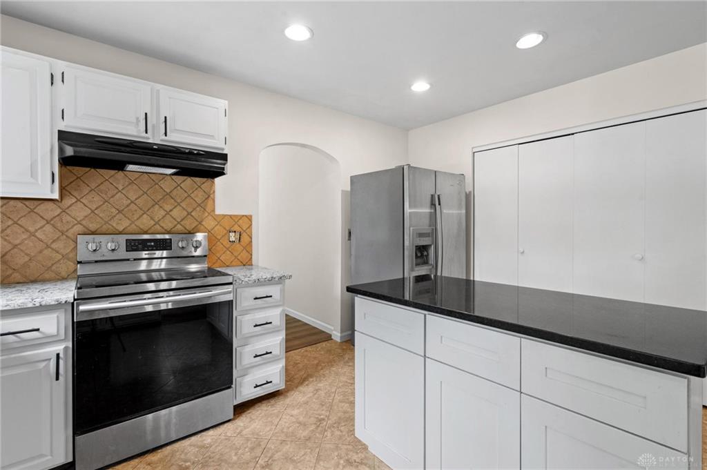 303 E Whipp Property Photo 14