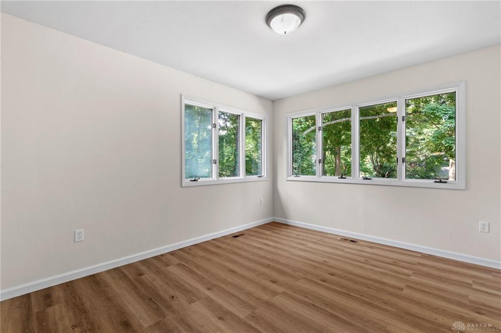 303 E Whipp Property Photo 17