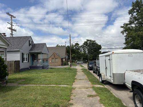 1620 Gondert Property Photo 3
